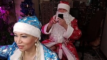 Новогодний веб-камерный праздник жена удивила мужа и зрителей своими развратными фантазиями