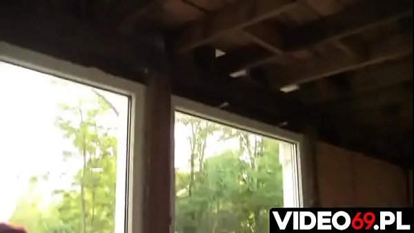 Польское порно - Инспектор на стройке быстро поддался чарам сексуальной милфы