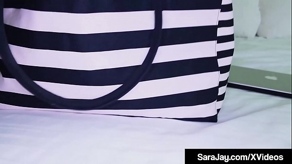 Трахающие языком милфы Sara Jay и Melissa Dawson лижут киску!
