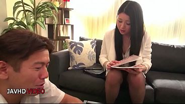 Русская шлюха Лена дрочит на камеру для парней